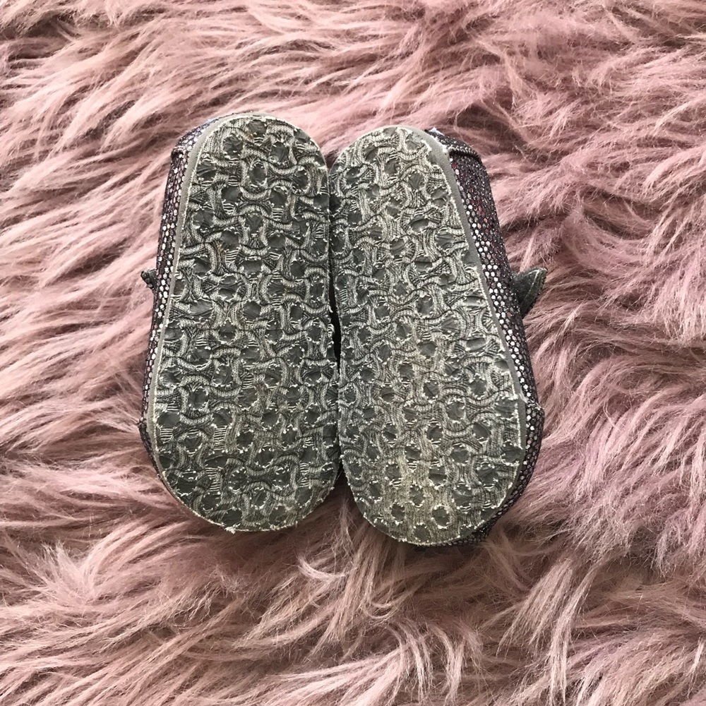 Toms - Picture 3 of 4